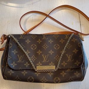 Louis Vuitton favorite MM crossbody
